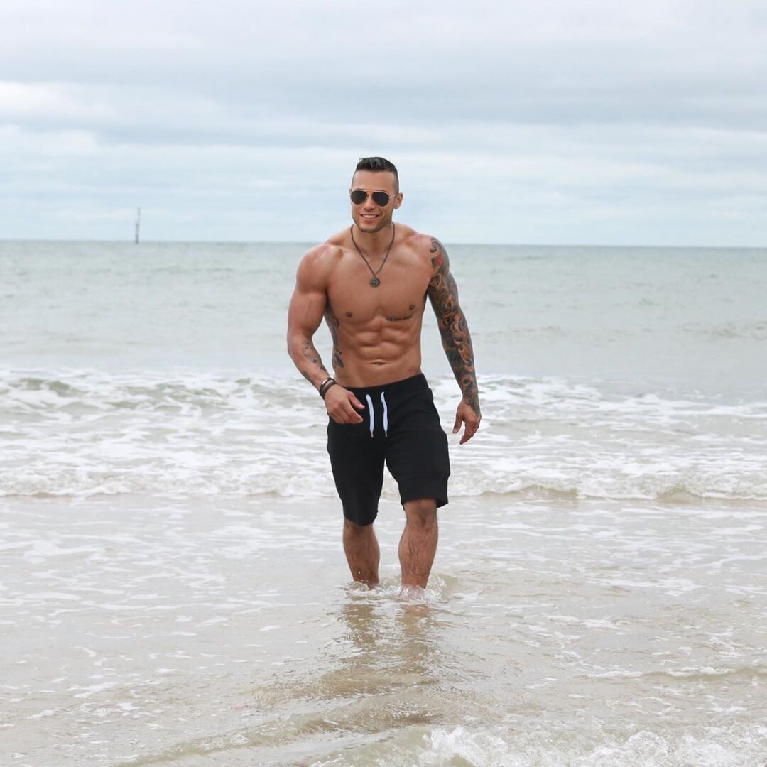 Настоящий мачо!