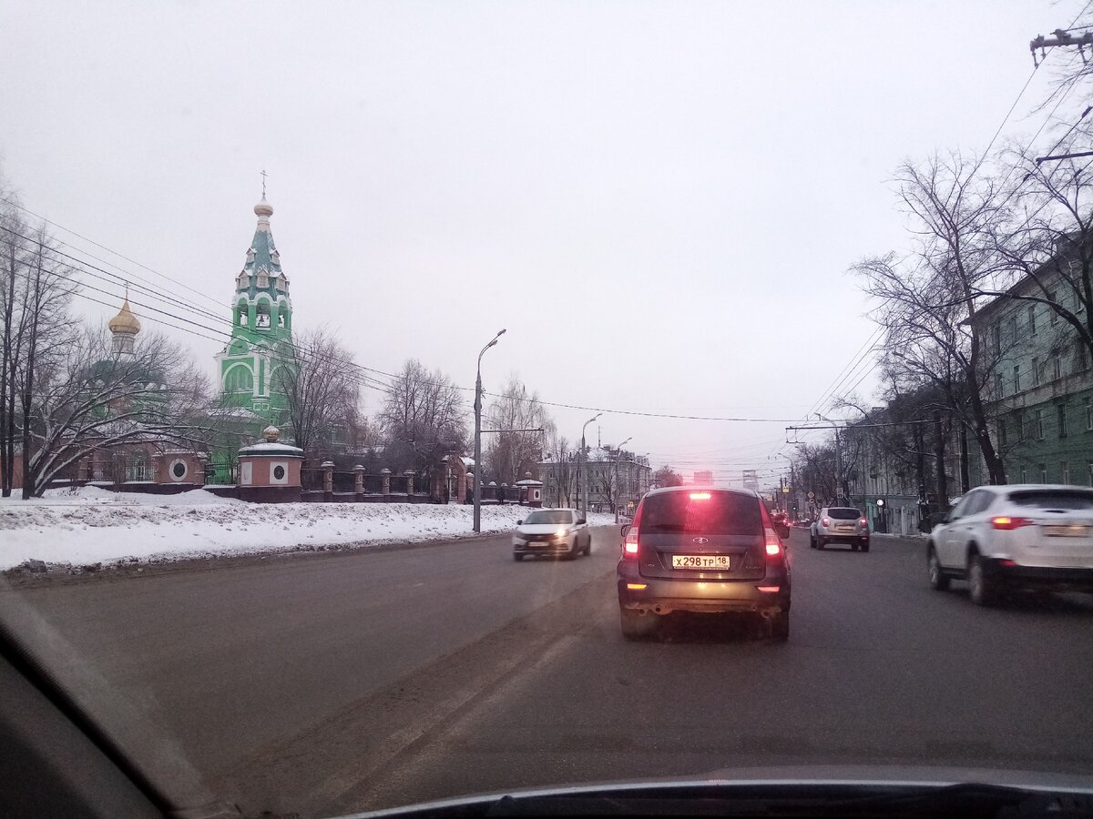 Моя утренняя дорога на работу... Мимо храма... 