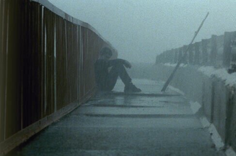 В «Возвращении», как и в большинстве его фильмов, мелькает фигура «утраченного» отца, которого в реальной жизни режиссёр тоже был лишён. 