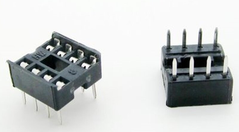 Данное гнездо подходит и для ATtiny13/25/45/85 и для модулей EEPROM в DIP корпусе