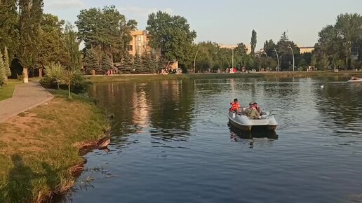 Отдых в Гагаринском парке вышел на новый уровень. Прекрасная природа и благоустройство крымского парка