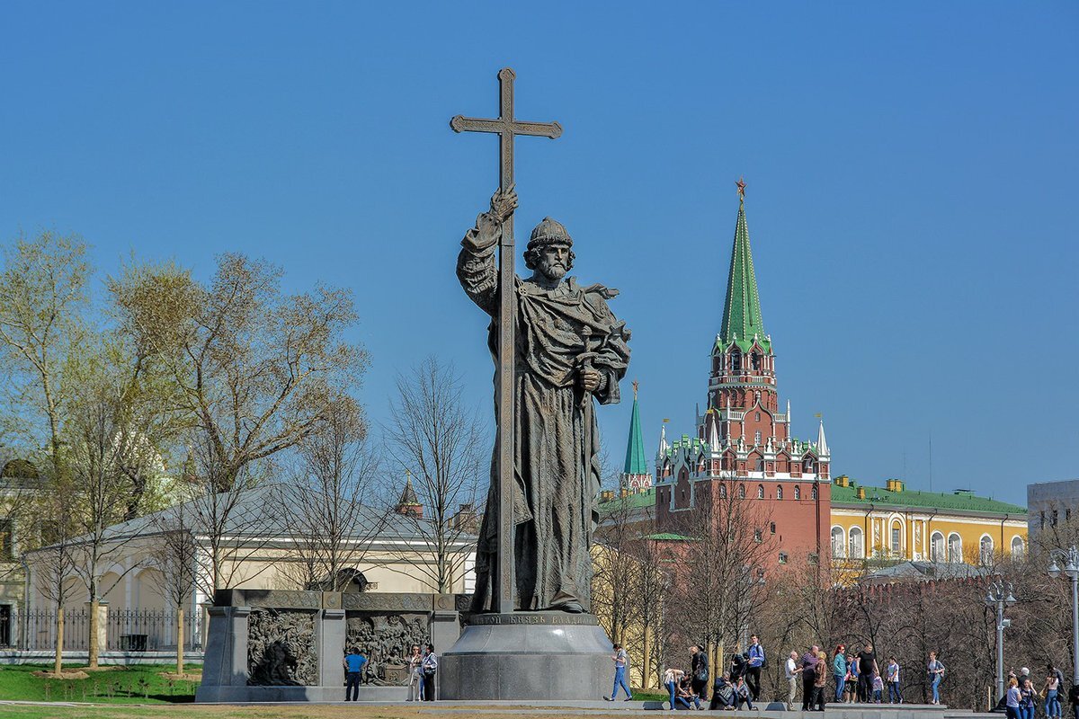 Памятник князю Владимиру. Москва. Боровицкий холм.