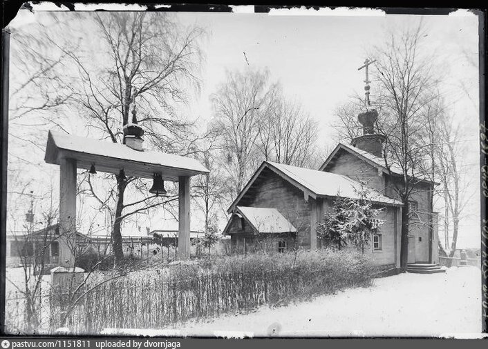 Деревянная церковь Успения Пресвятой Богородицы в Троице-Лыкове, 1900-1936. С сайта www.pastvu.com.
