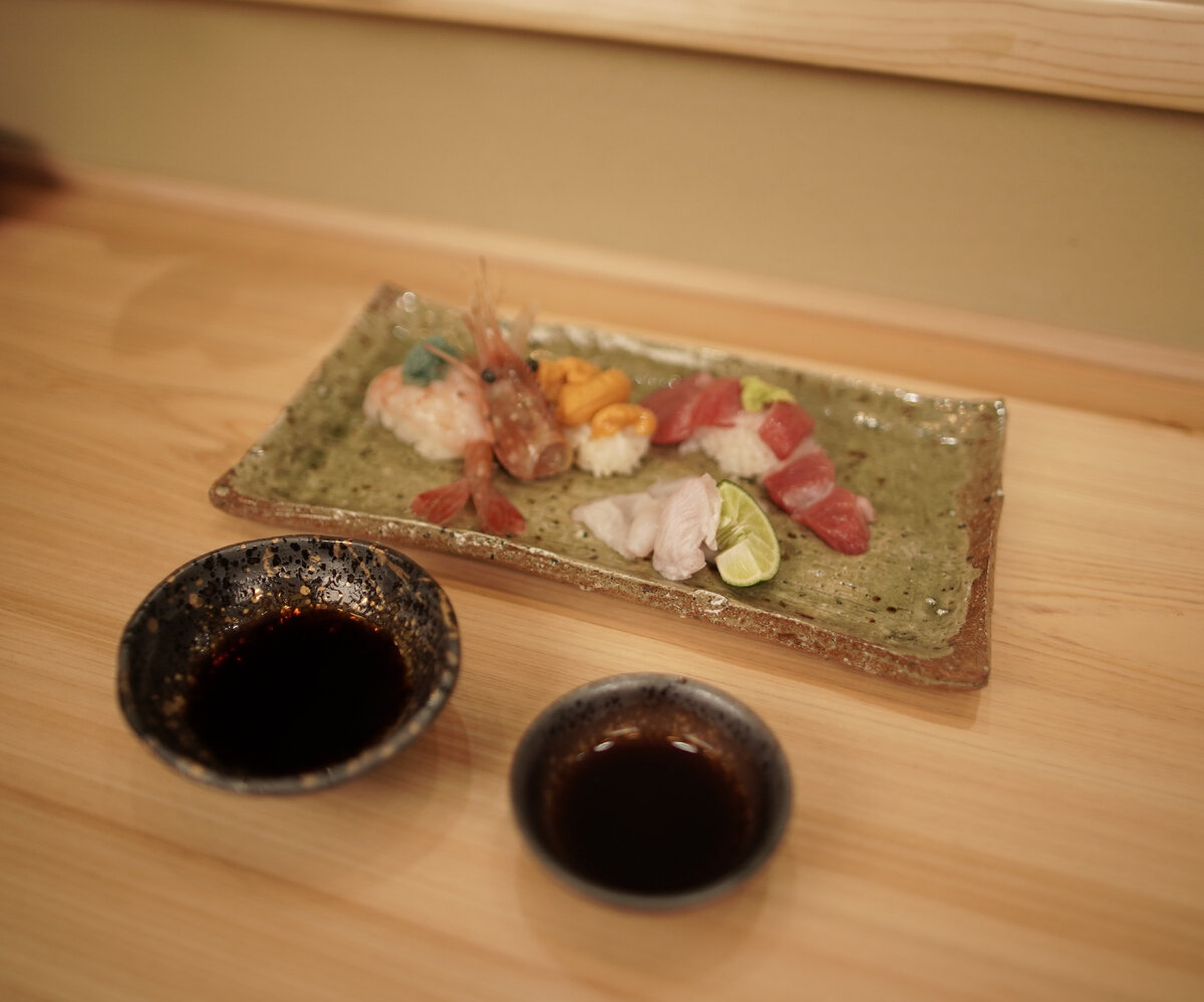 Японские sushi и японский соевый соус в NEOLD Private House (фото автора)
