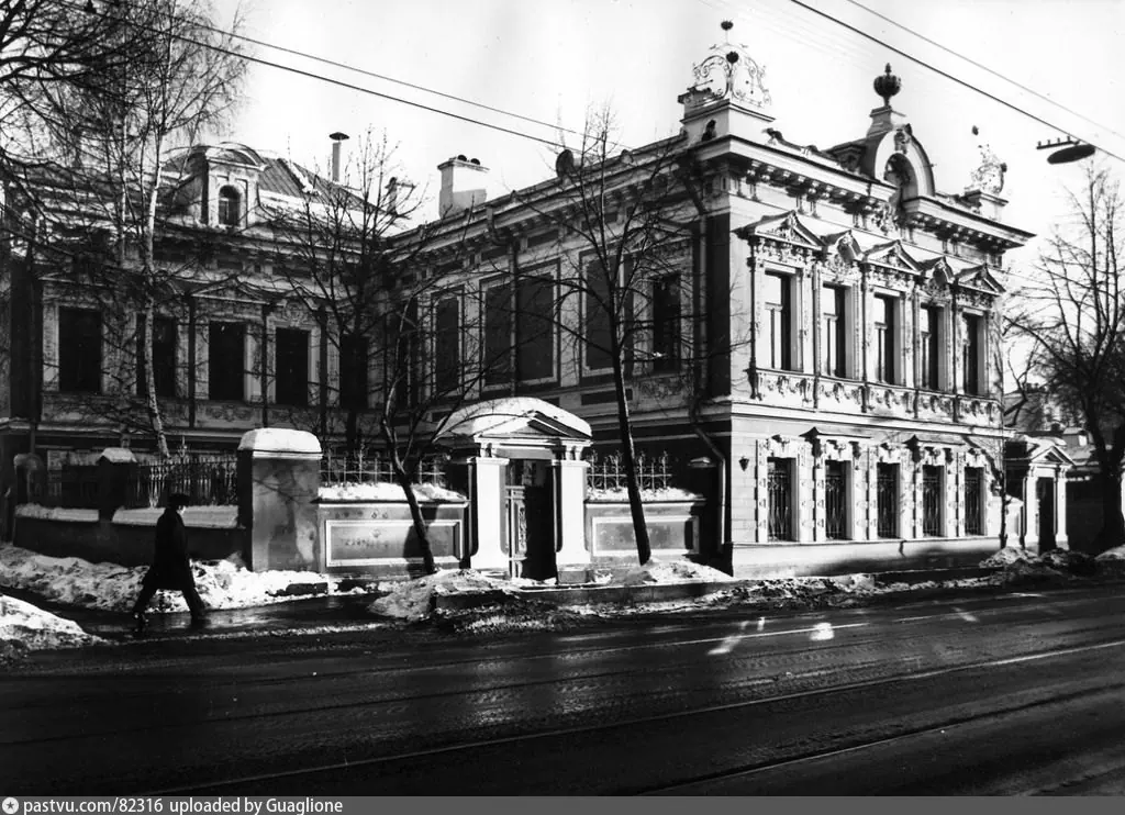 Новокузнецкая 27 6 стр. Особняк Бахрушина на Новокузнецкой. Особняк к.п Бахрушина Новокузнецкая 27. Усадьба Бахрушиных в Москве. Усадьба Бахрушина в Москве.