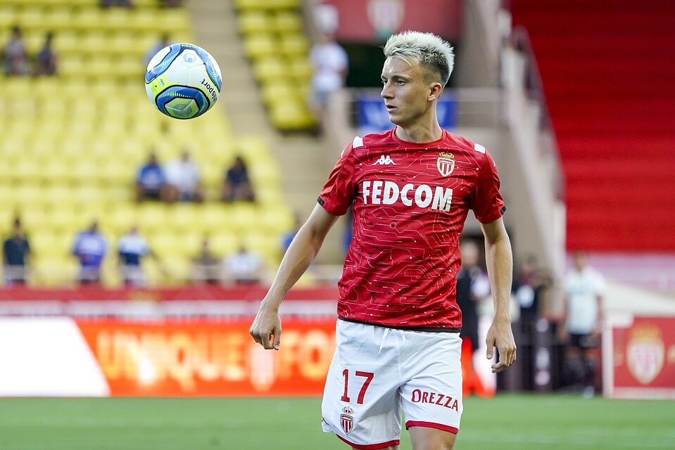Александр Головин. https://yandex.ru/sport/story/t--7a9c7434f14b86dc095446a69b39a2a2
