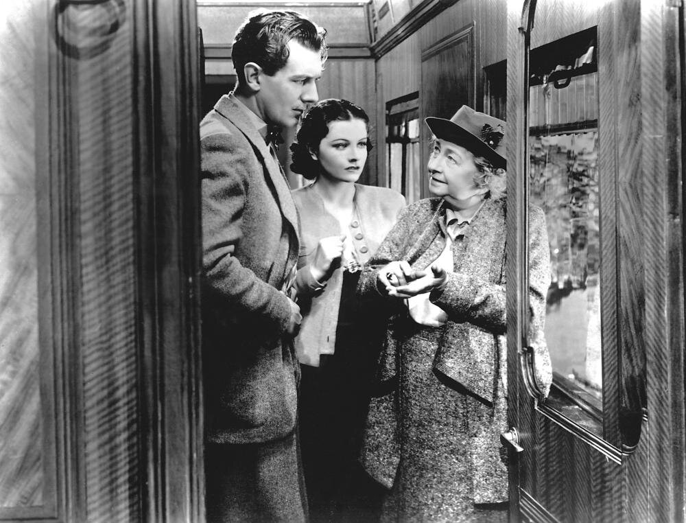 Кадр из фильма "Леди исчезает", 1938 г.