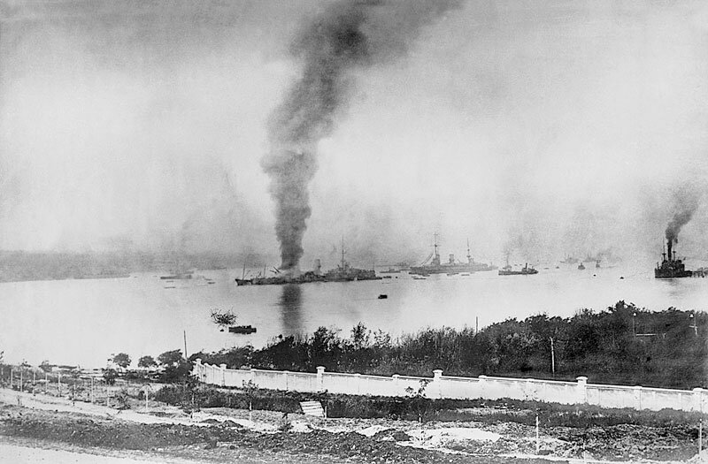 Севастополь. Взрыв линкора «Императрица Мария». 1916 год. Фото - iknigi.net