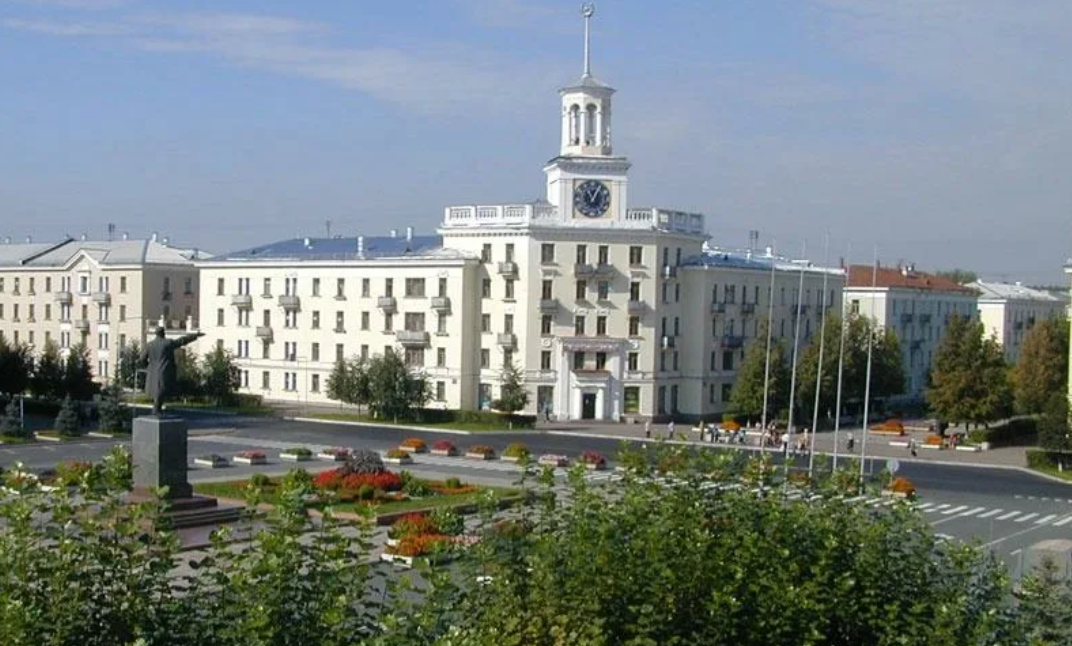 Зато дома. Зато Железногорск Красноярского края. Красноярск город Железногорск. Железногорск (Красноярск-26, Соцгород, Атомград. Площадь Ленина Железногорск Красноярский