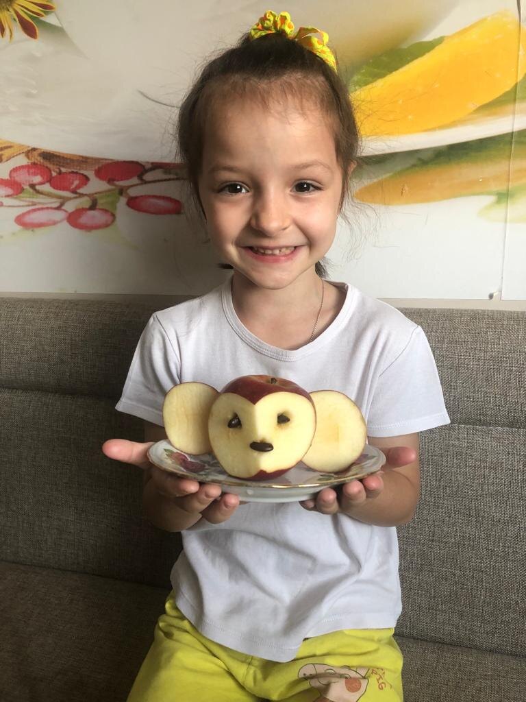 Совенок из яблока