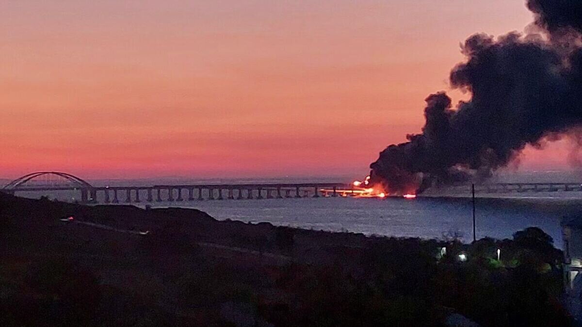    Пожар на Крымском мосту© РИА Новости / Елена Иванова