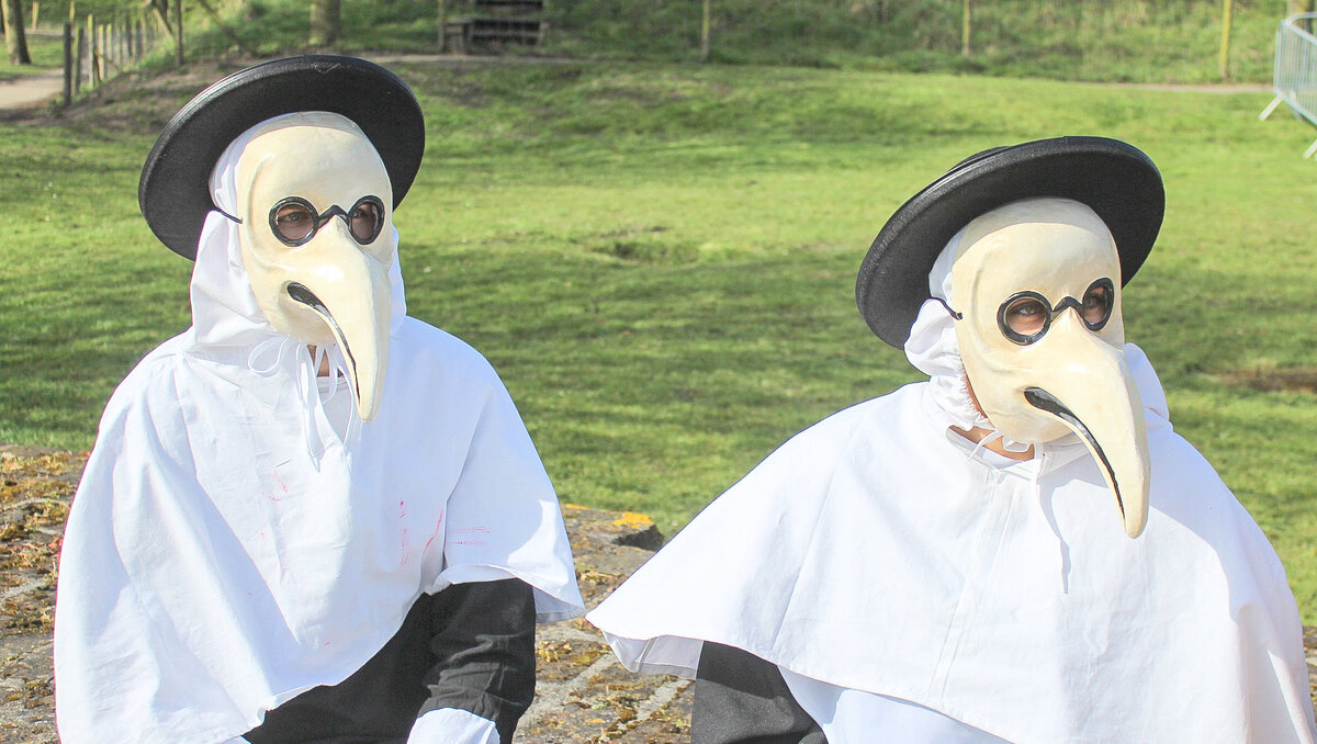     Ковид отошел в сторону. Однако по России начали распространяться казалось бы давно забытые корь, холера и лихорадка Западного Нила. Почему в стране наблюдаются вспышки инфекций и причем тут отказ от прививок, разобрались «Новые известия».