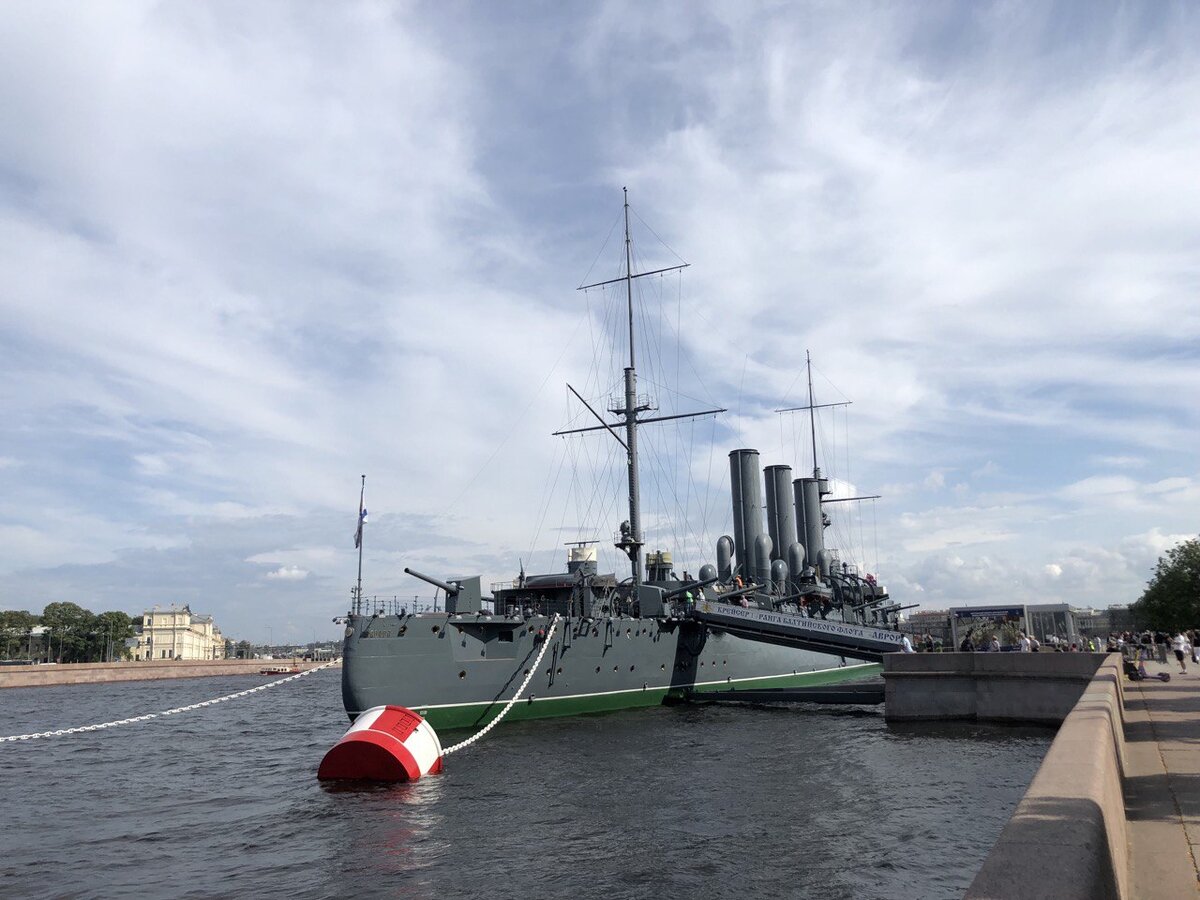 Река Нева крейсер Аврора