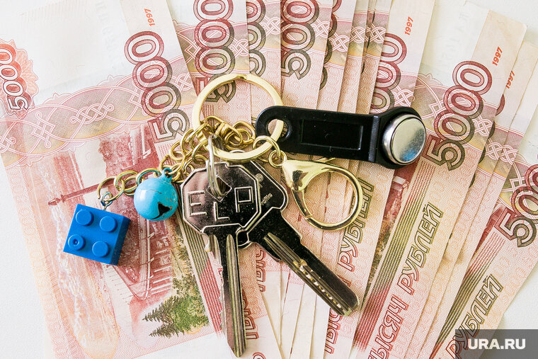    Юристы советуют отказаться от сделки, если покупатель не прописывает в договоре полную цену квартиры