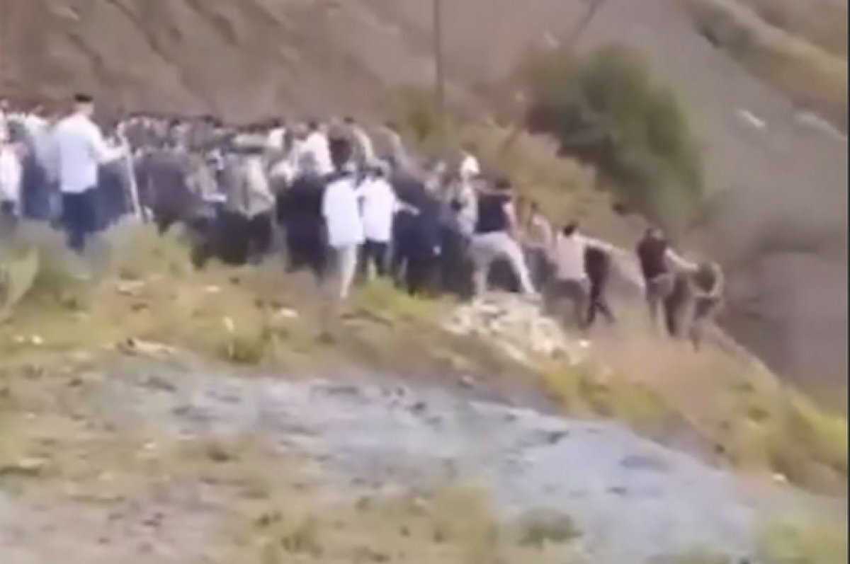    Во время массовой драки в Ингушетии пострадал полицейский