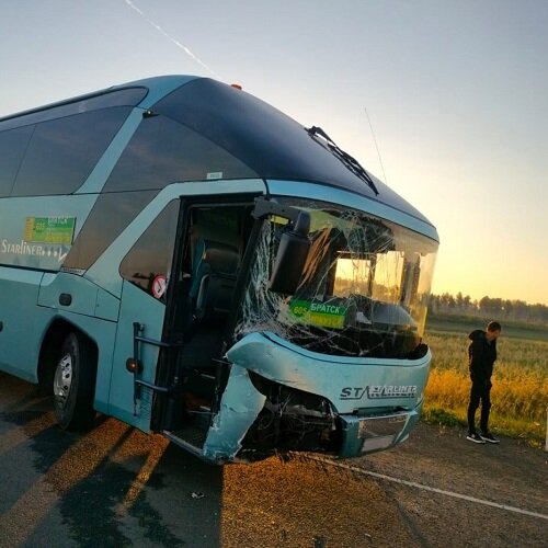 Полицейские разбираются в обстоятельствах автомобильной аварии с участием междугородного автобуса. Как сообщает пресс-служба ГУ МВД России по Иркутской области, инцидент произошел сегодня ночью в Куйтунском районе между поселком Куйтун и станцией Мингатуй.
