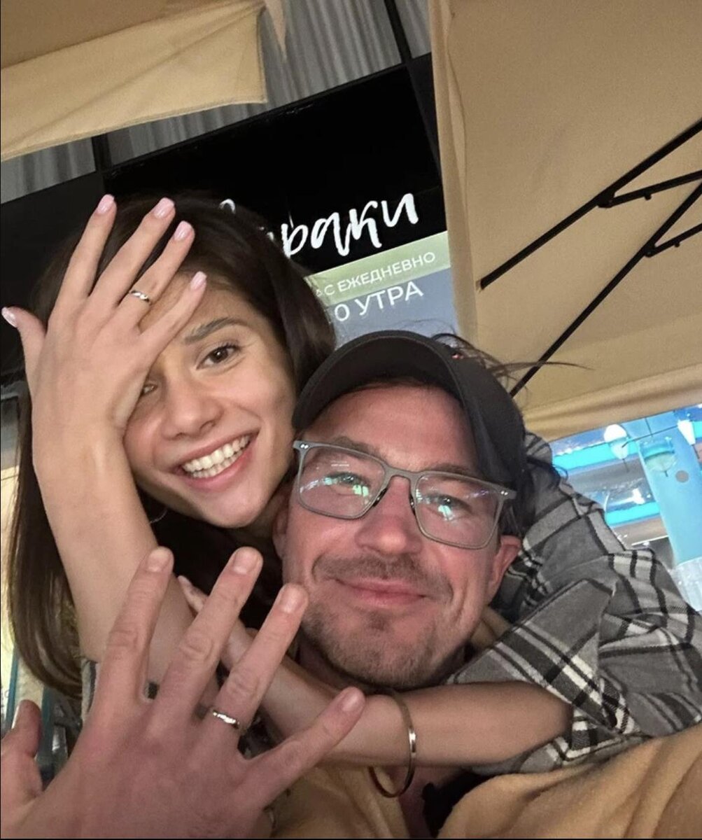    Александр Петров с женой