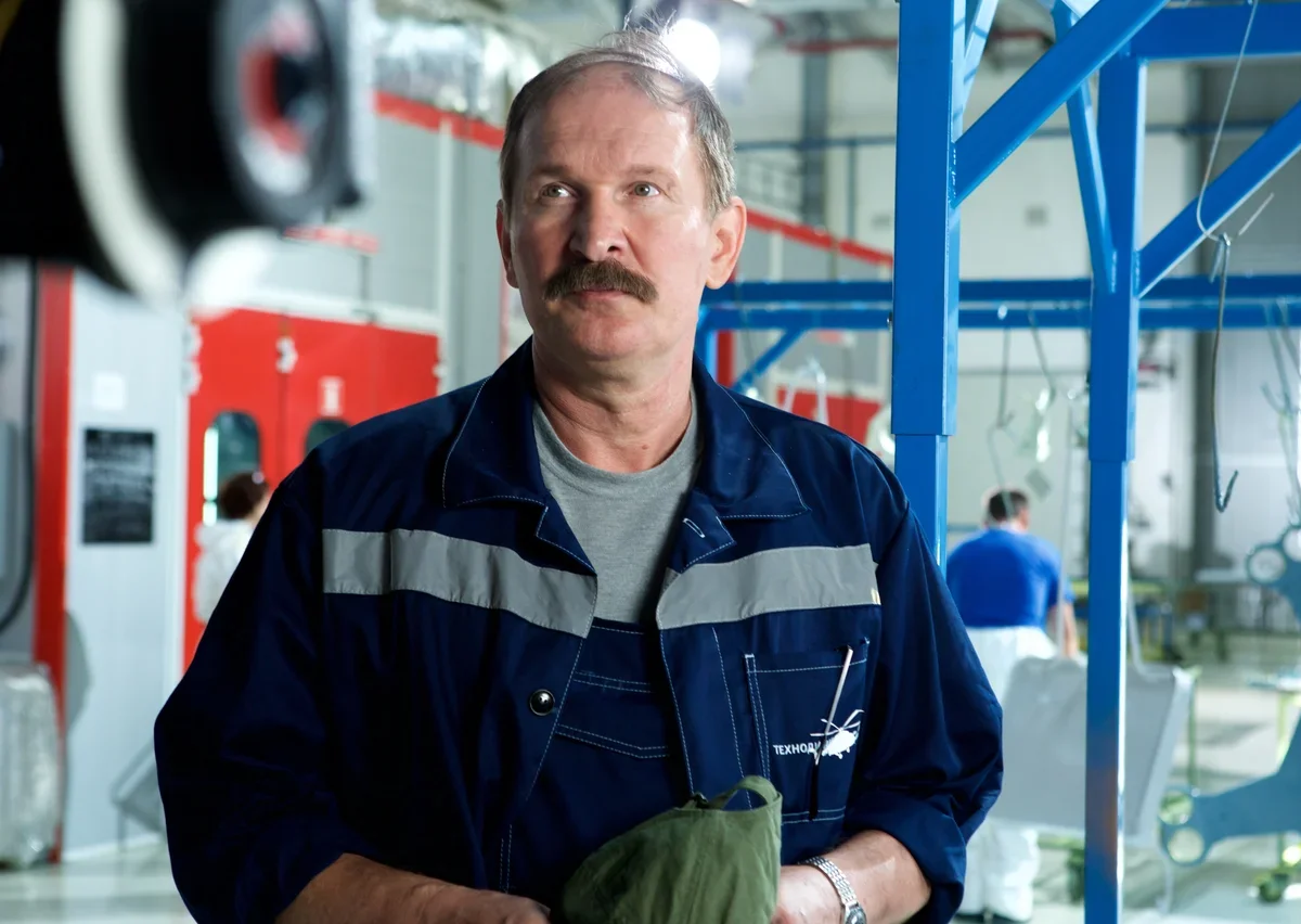 Фёдор Добронравов на съёмках фильма «От печали до радости». Фото: Космос PR