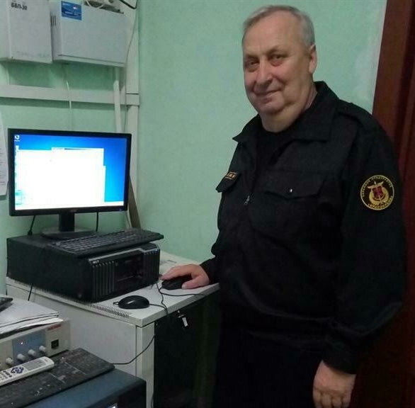 Охранник школы.