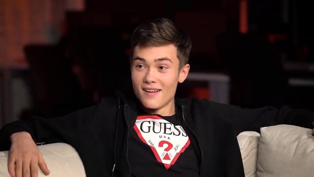 Володя ХХL  источник youtube.com