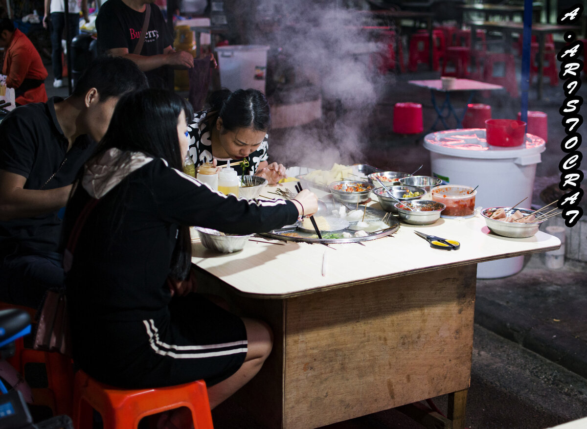 Уличное кафе