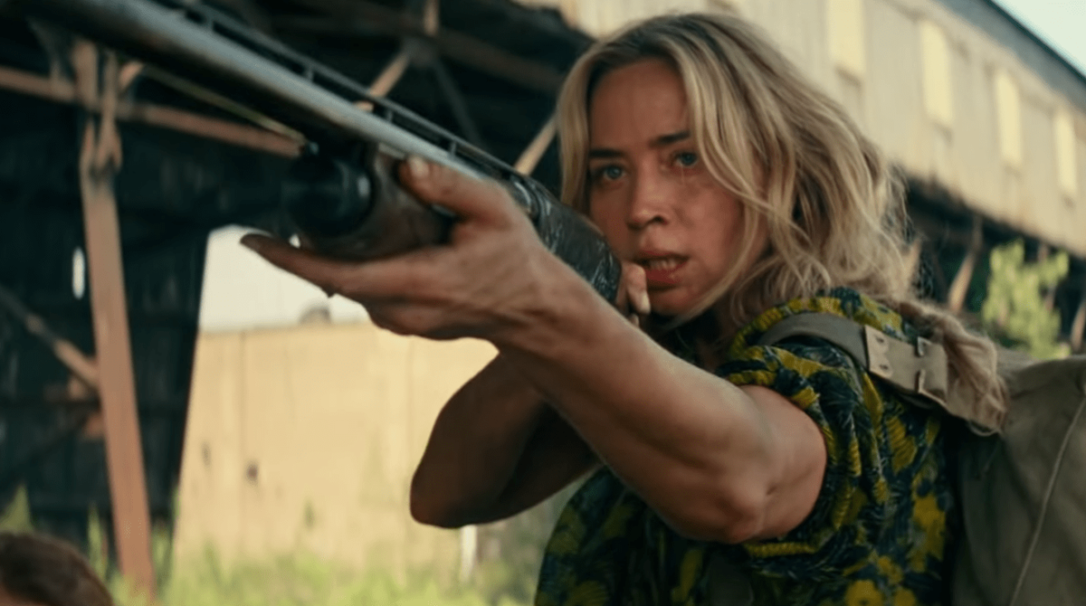 Фантастический фильм "Тихое место 2" не выйдет в прокат в анонсированные ранее сроки. Такое объявление сделал на своей официальной странице в Instagram его режиссер Джон Красински. В качестве причины указываются забота о зрителях в связи с распространением коронавируса. Новая дата релиза названа не была. 
"Больше всего я горжусь тем, что зрители говорят о то,что хотят посмотреть "Тихое место 2" все вместе. Что ж, в связи с быстро изменяющейся ситуацией в окружающем нас мире, сейчас не самое лучшее время, чтобы сделать это. Поэтому я хотел бы отложить релиз фильма до тех пор, пока у нас появится возможность посмотреть его вместе", - написал он.

Студия Paramount подтвердила эту информацию. "После долгих размышлений и в свете продолжающейся и развивающейся ситуации, связанной с коронавирусом и ограничениями на поездки и общественные собрания вводимые по всему миру, Paramount Pictures перенесет всемирный релиз второй части "Тихого места". Мы верим в прокат и с нетерпением ожидаем появления этого фильма в кинотеатрах уже в этом году, как только мы лучше поймем влияние этой пандемии на мировой прокат", - говорится в официальном заявлении.

Напомним, что фильм "Тихое место 2" планировалось представить зрителям 19 марта 2020 года.