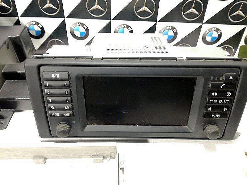 Широкоэкранный бортовой монитор Номер детали: 65526923879