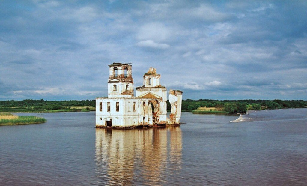 Углич затопленная Церковь