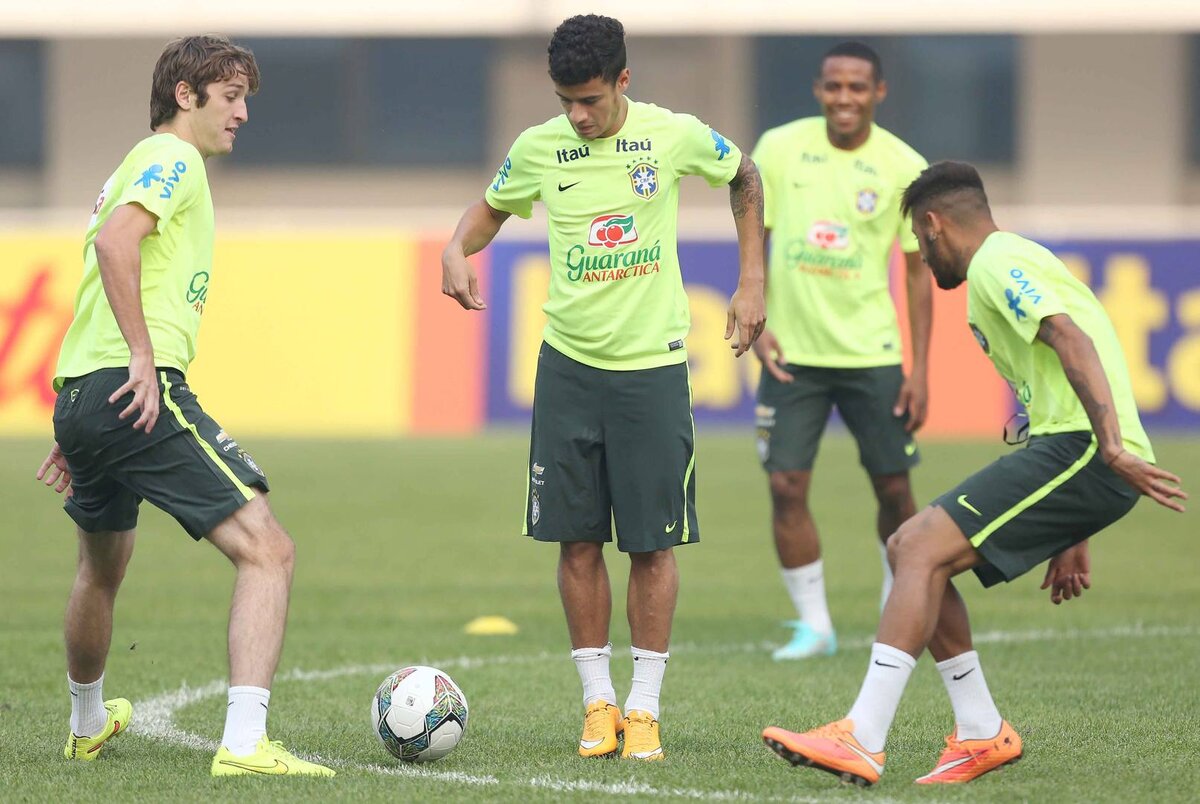 Марио Фернандес в Сборной Бразилии (Вместе с Коутиньо и Неймаром)