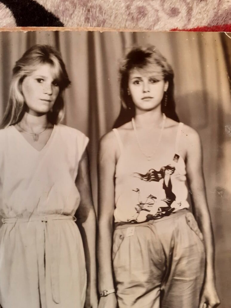 Марина Плотникова (слева) с подругой