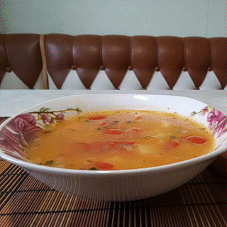 Томатно-рисовый суп готов!