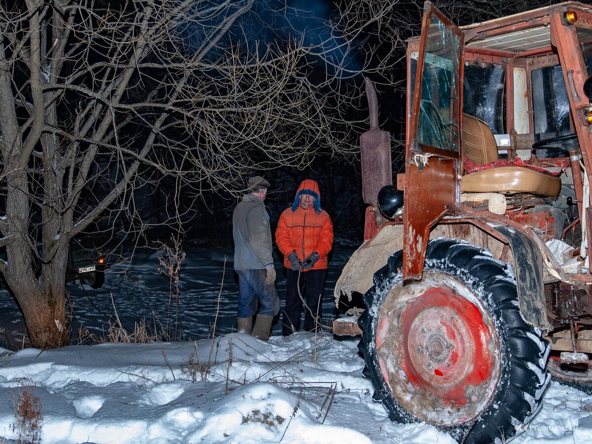 Мажоры приехали куражиться по бездорожью, но местный тракторист показал кто главный ?‍♂️??