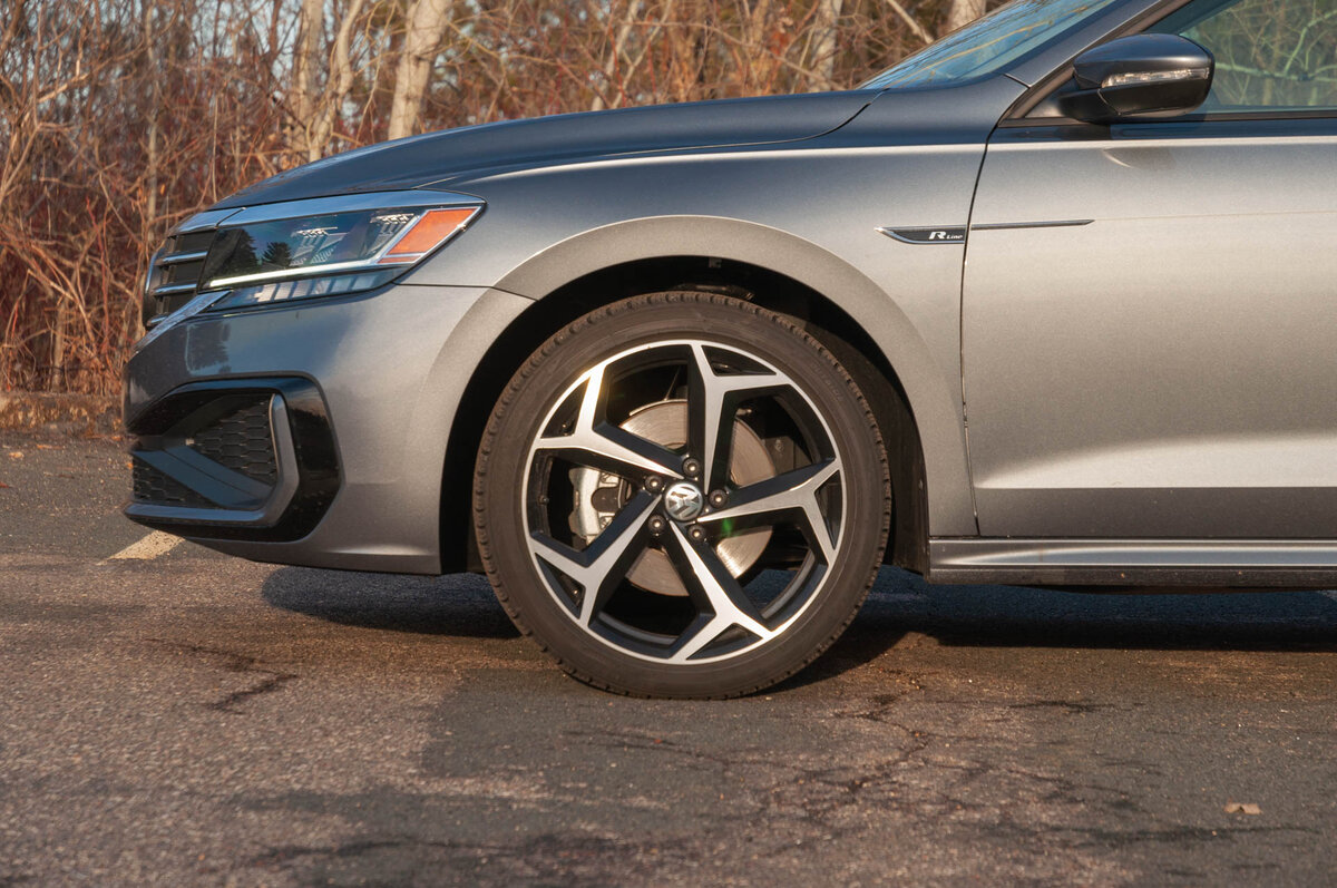 2020 Volkswagen Passat R-Line