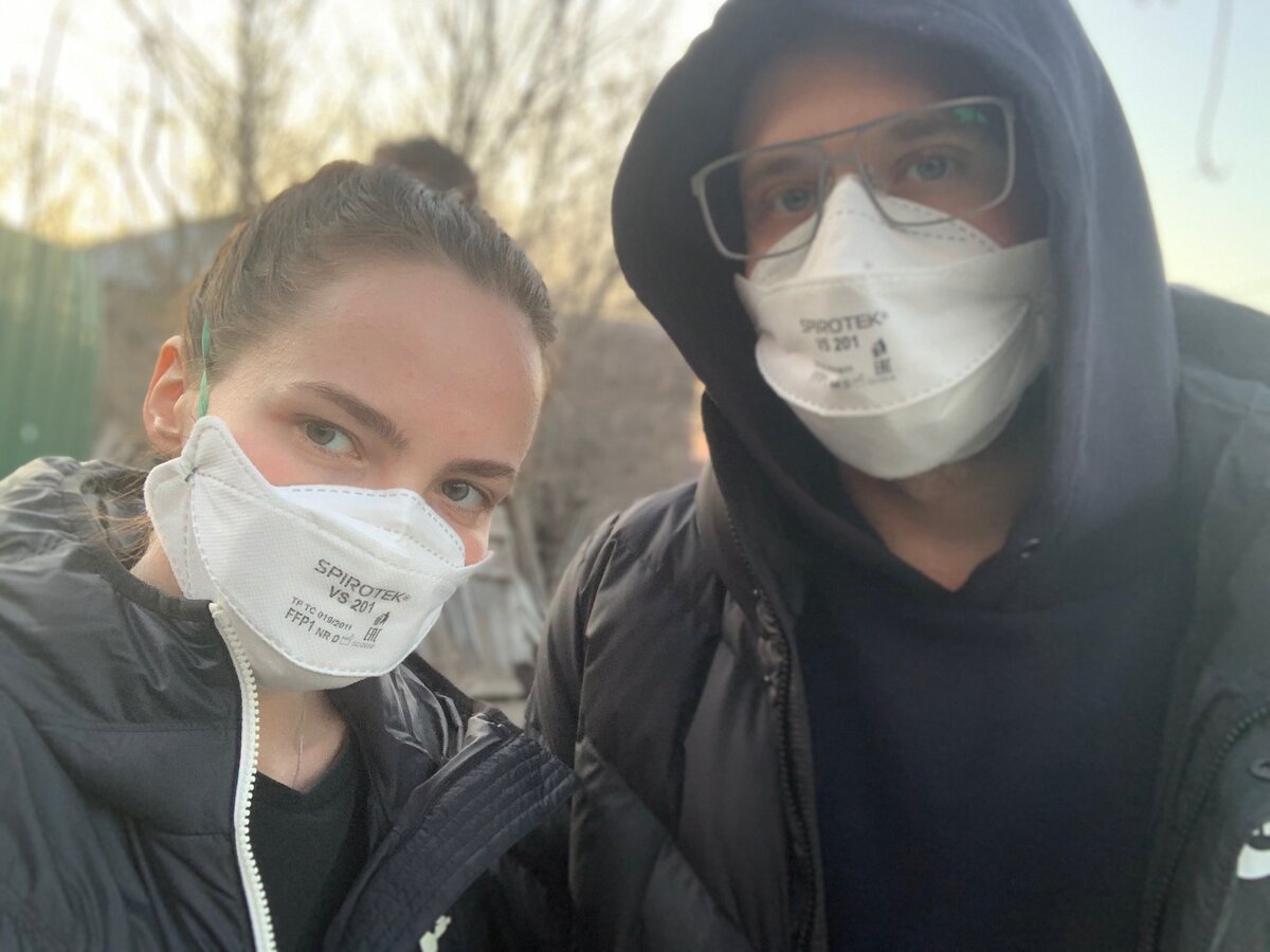 Вот так мы ходим выкидывать мусор =) 