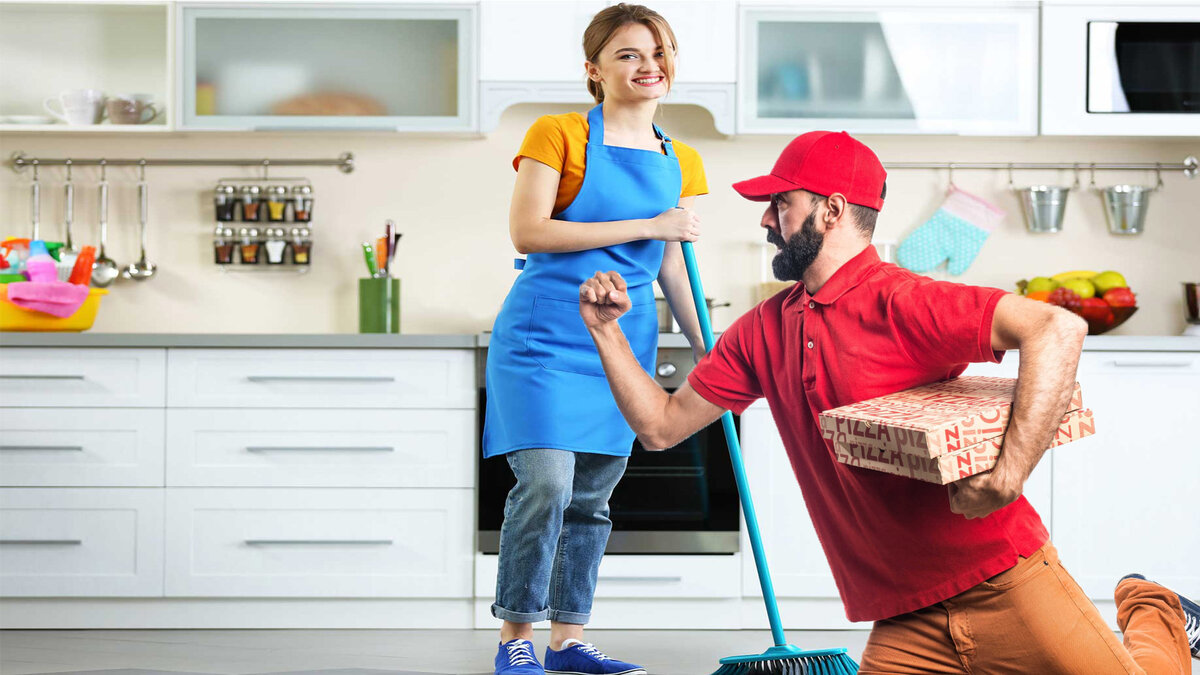 "Единственное, я всячески избавил себя от бытовых хлопот - готовки и уборки."