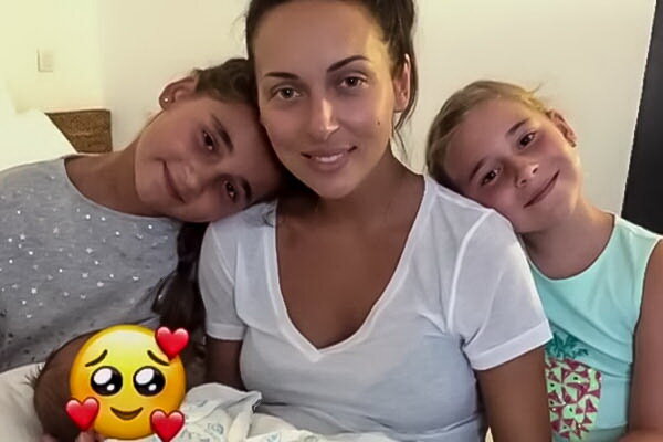 «Дети - капельки цветной радуги!» - Алсу показала с сыном и доченьками ФОТО