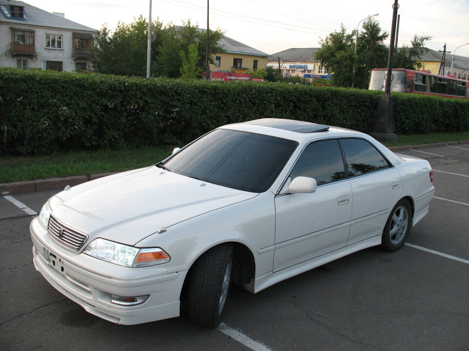 Toyota Mark II (100)