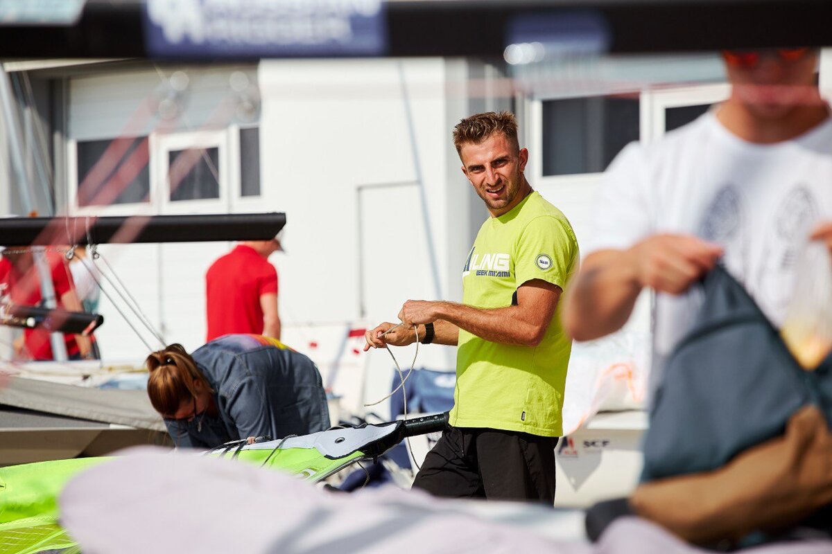 Чемпионат России в Олимпийских классах яхт 2018. Ничто не предвещает беды. Публикация фото с разрешения автора.