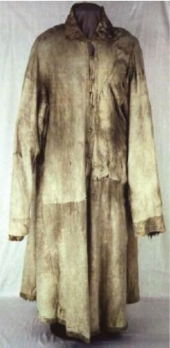 Овчинная шуба игумена Кирилла Белозерского. Начало XV в. (Кирилло-Белозерский историко-архитектурный и художественный музей-заповедник)