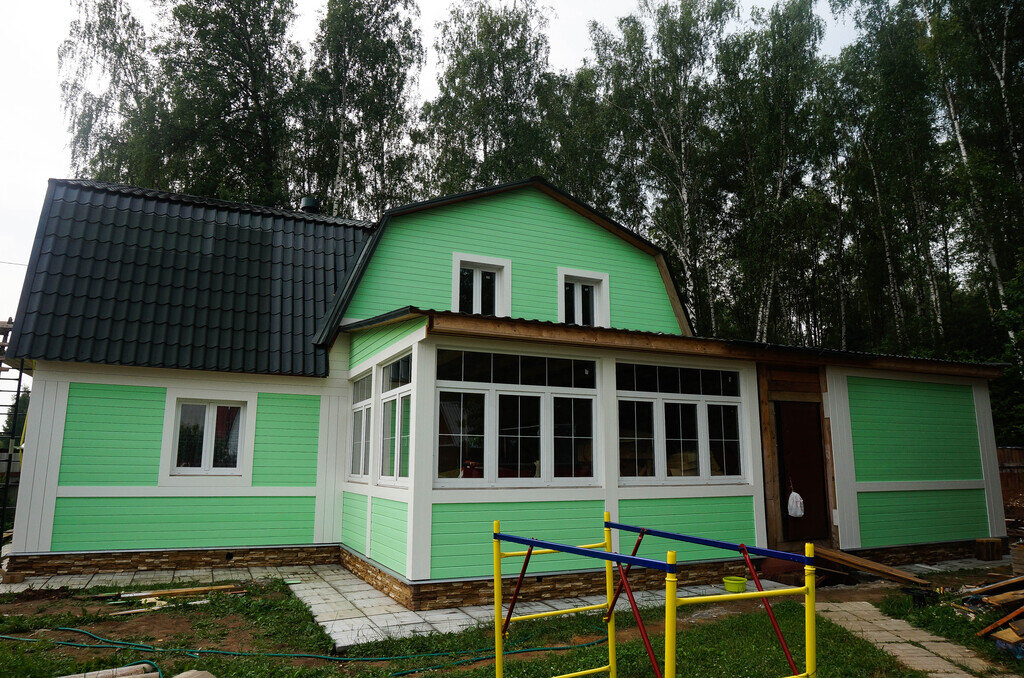 Фасад под укрывной краской