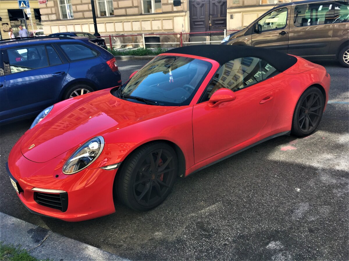 Porsche 911 Ferrari