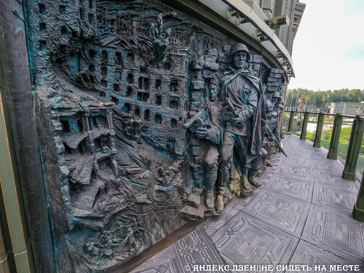 Барельеф храма воинской славы в Москве