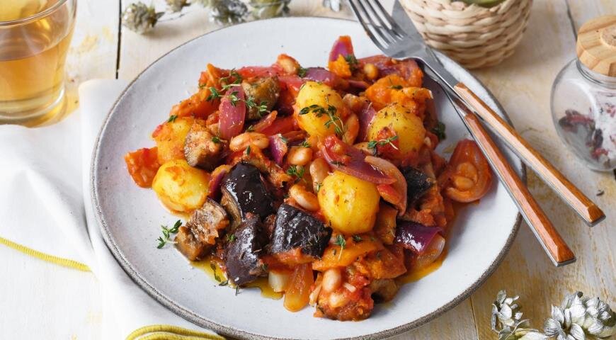 Рагу из тыквы, фасоли т томатного соуса, больше рецептов на gastronom.ru