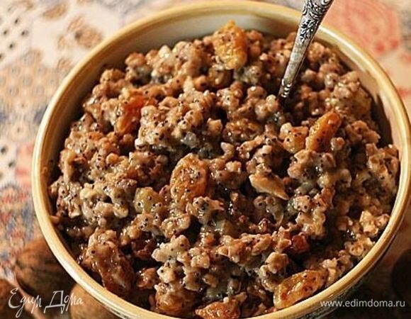 Кутья́ (укр. кутя́, белор. куцця́, куця́, болг. кутя́, церк.-слав. кутьѩ, куциѩ, коуциѩ), также коливо, канун, сочиво — каша из цельных зёрен пшеницы, ячменя, реже пшена или риса с добавлением мёда (сыты) или сахара, иногда с сухофруктами (изюмом), орехами, зёрнами мака.
