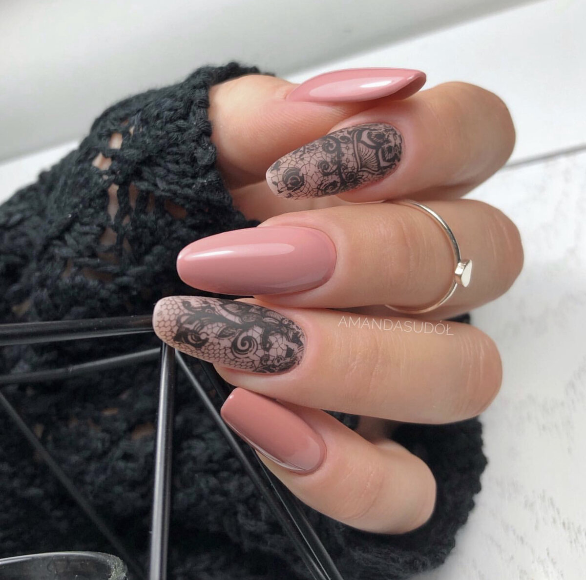 Нежный маникюр Semilac