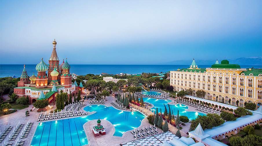 Курортный отель Kremlin Palace в Анталье