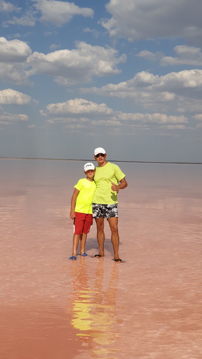 я с сыном дмитрием на озере в 2020г.