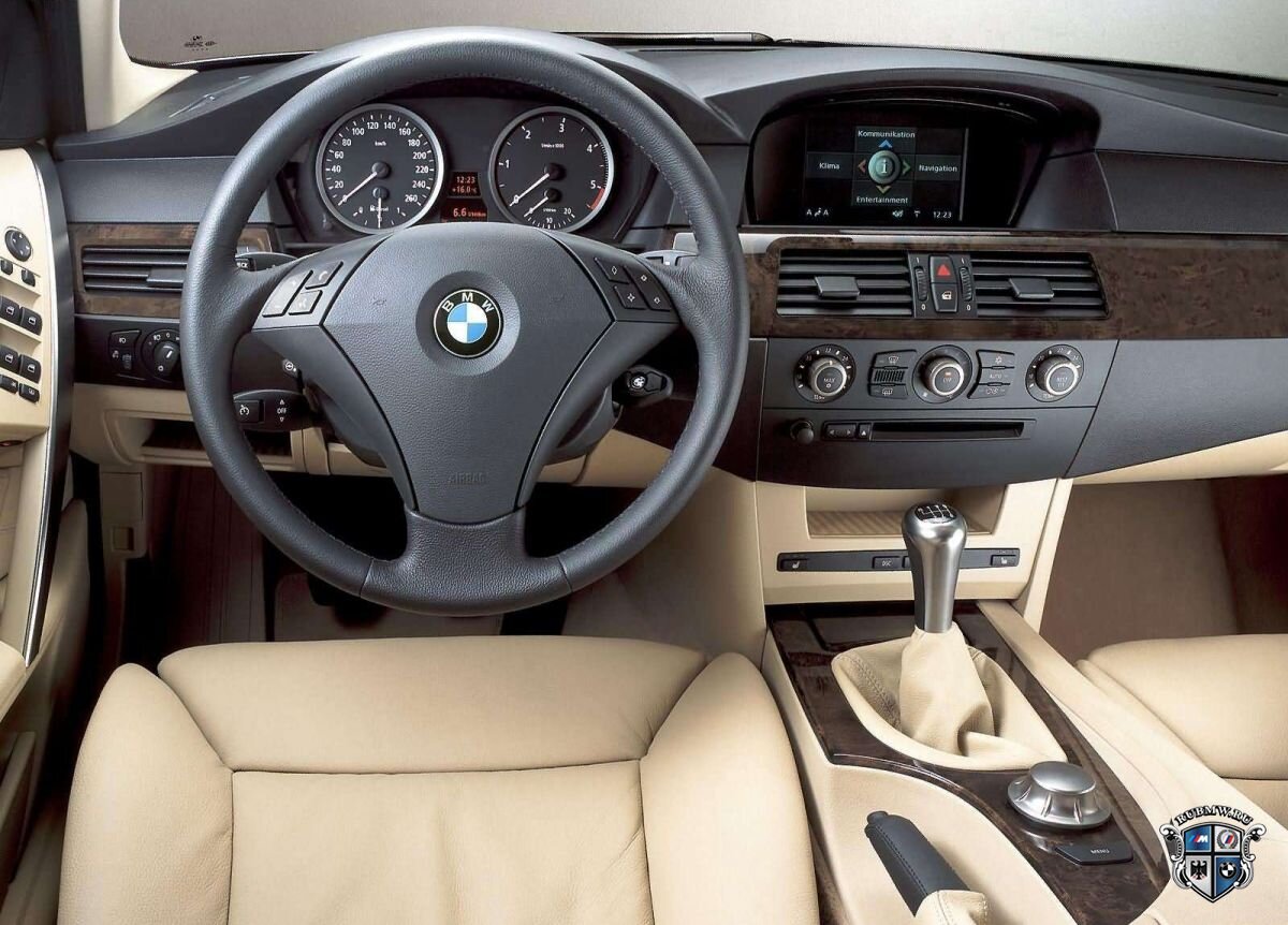 BMW 525 2005 руль