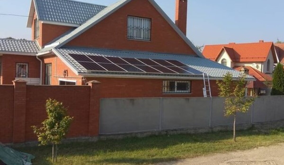 Солнечные батареи на частном доме