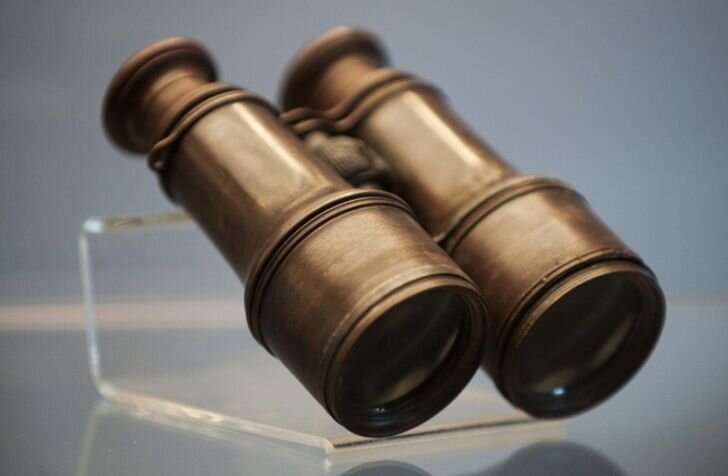 Один из биноклей "Титаника", который спустя много лет был найден на дне океана